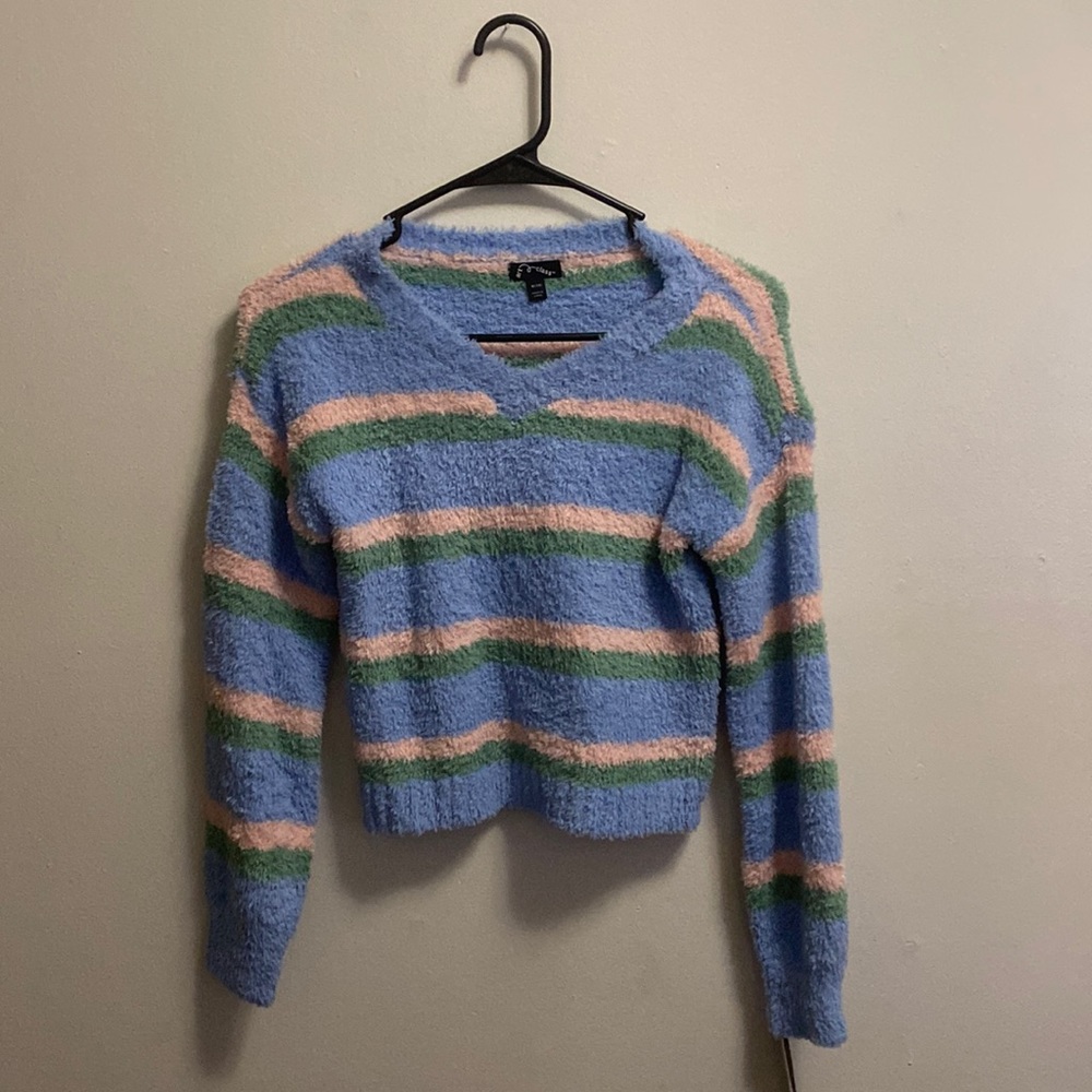 Cropped fuzzy top, brand new.